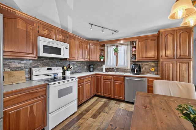 55 Irving St, Fall River, MA 02723
