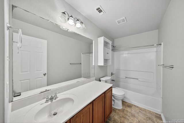 15515 FlowingSpg, San Antonio, TX 78247