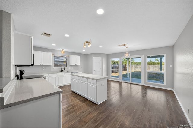 15515 FlowingSpg, San Antonio, TX 78247