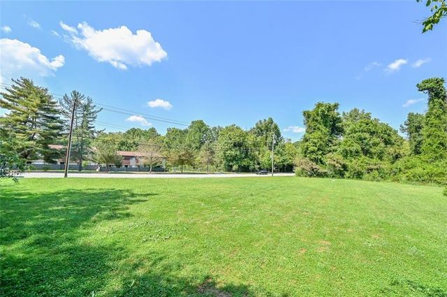 2990 Stone Hogan Conn Road, Atlanta, GA 30331