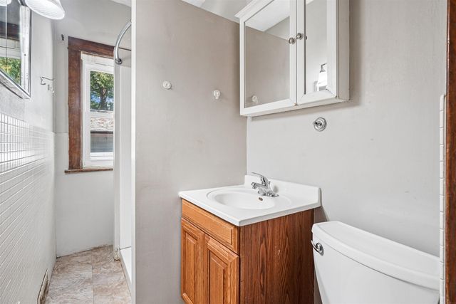309 W 12TH Street, Cedar Falls, IA 50613