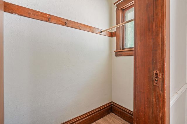 309 W 12TH Street, Cedar Falls, IA 50613