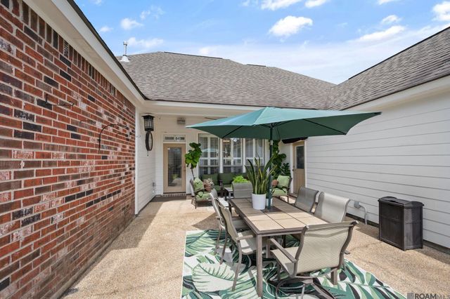 8915 Foxgate Dr, Baton Rouge, LA 70809