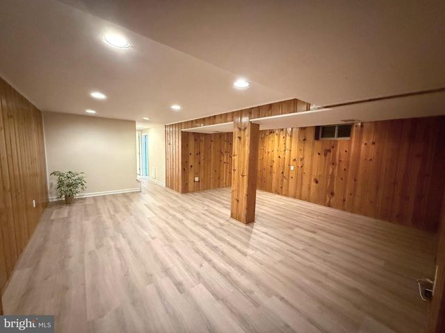 4126 MAPLE AVE N, Fairfax, VA 22032