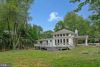 4126 MAPLE AVE N, Fairfax, VA 22032