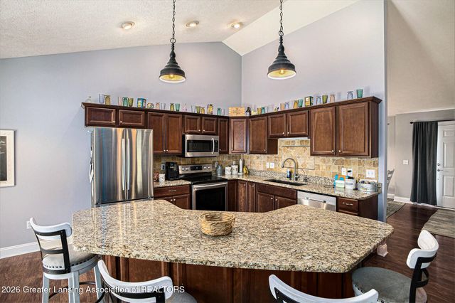 1206 N Waverly Road, Dimondale, MI 48821
