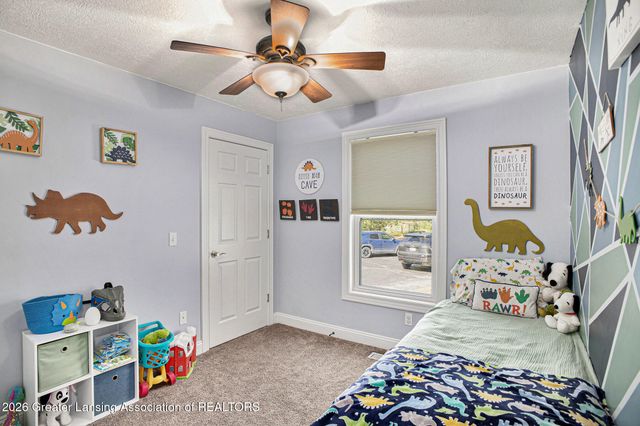 1206 N Waverly Road, Dimondale, MI 48821