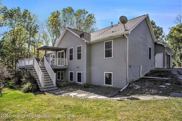 1206 N Waverly Road, Dimondale, MI 48821