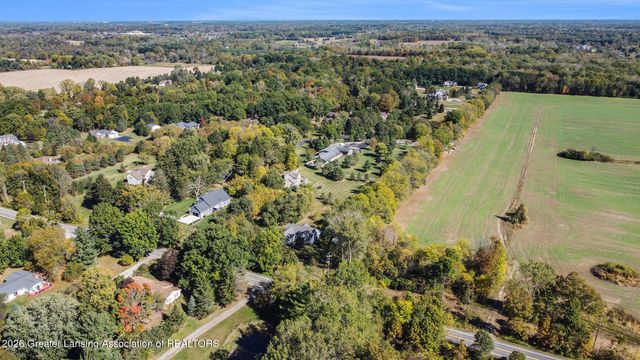 1206 N Waverly Road, Dimondale, MI 48821