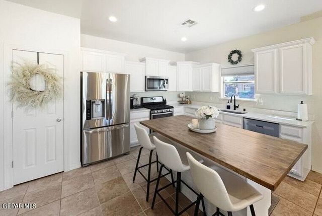 14301 S South Cave Avenue, El Paso, TX 79938