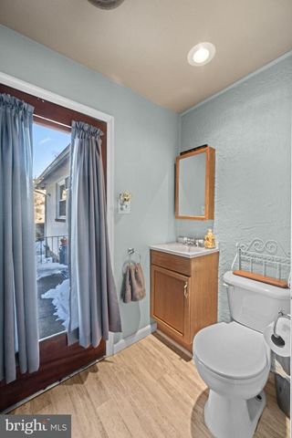 370 PAOLI AVE, Philadelphia, PA 19128