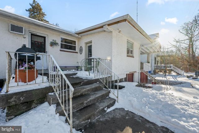 370 PAOLI AVE, Philadelphia, PA 19128