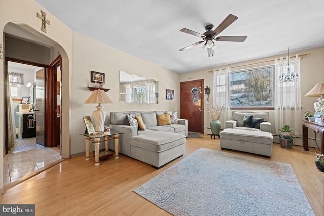 370 PAOLI AVE, Philadelphia, PA 19128