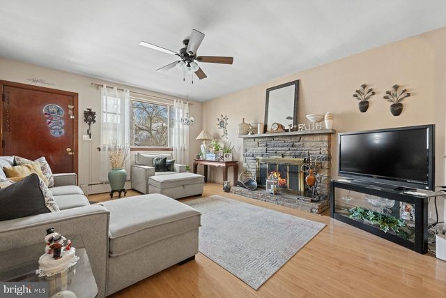 370 PAOLI AVE, Philadelphia, PA 19128