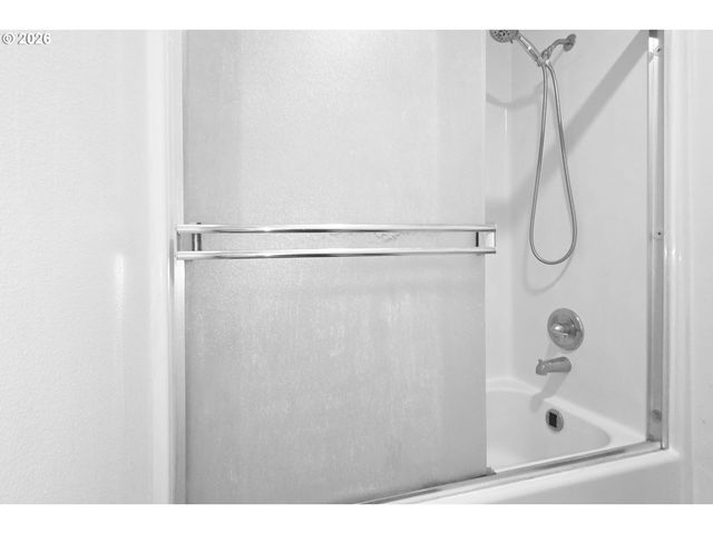 762 2ND St, Woodland, WA 98674