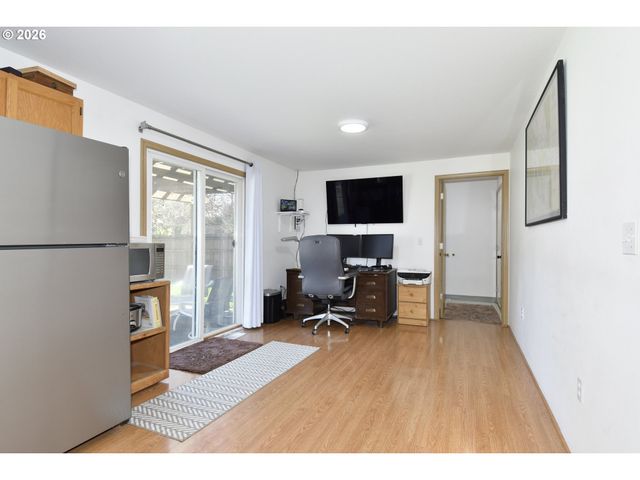 762 2ND St, Woodland, WA 98674