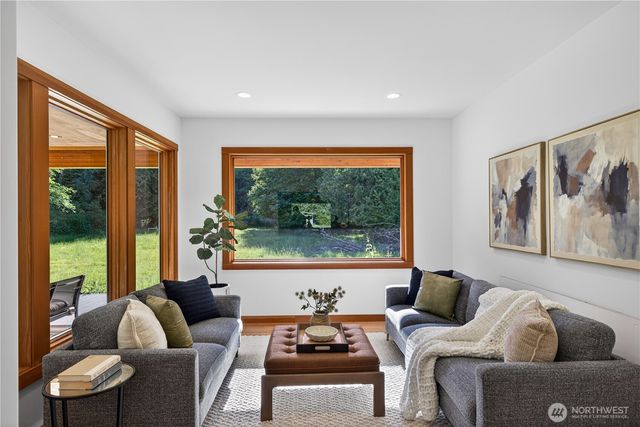 5233 Pheasant Run Lane, Anacortes, WA 98221