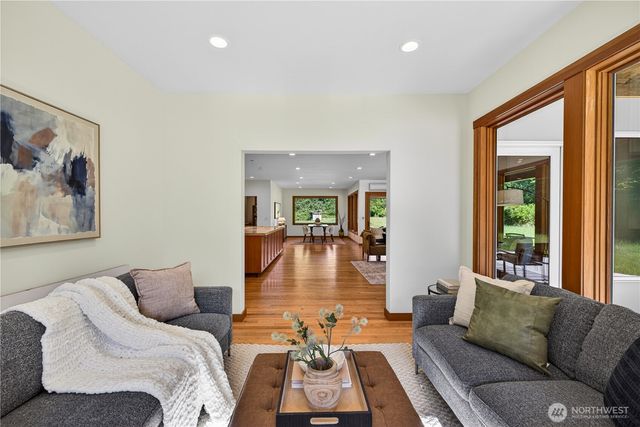 5233 Pheasant Run Lane, Anacortes, WA 98221