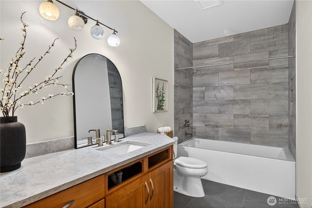 5233 Pheasant Run Lane, Anacortes, WA 98221