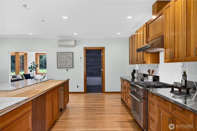5233 Pheasant Run Lane, Anacortes, WA 98221