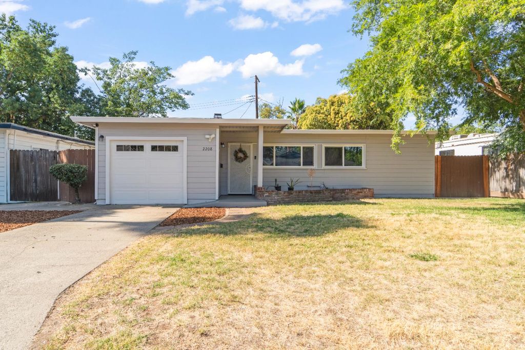 2208 Burney Way, Sacramento, CA 95821