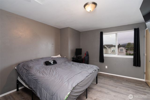1814 N 30th Street, Mount Vernon, WA 98273