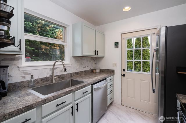 1814 N 30th Street, Mount Vernon, WA 98273