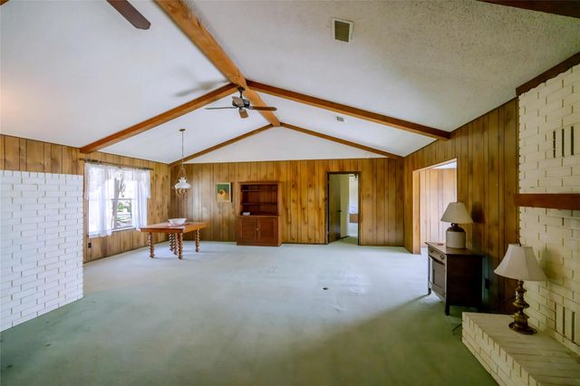 108 Howard PL, San Marcos, TX 78666