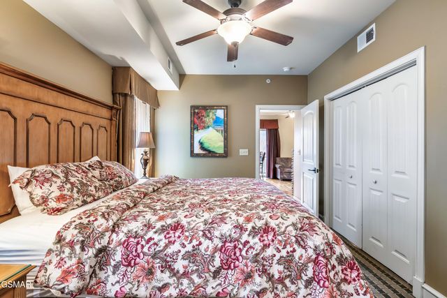 212 Dollywood Lane, Pigeon Forge, TN 37863