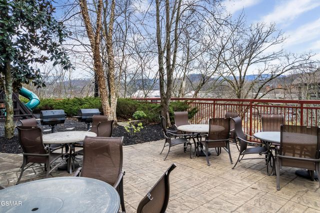 212 Dollywood Lane, Pigeon Forge, TN 37863