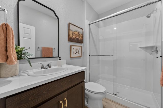 5653 Cobbler Ln, Marysville, CA 95901