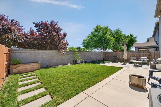 5653 Cobbler Ln, Marysville, CA 95901