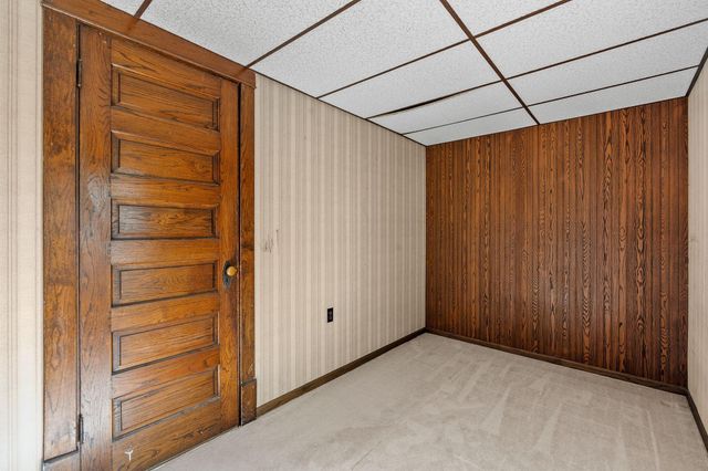 109 2nd Avenue NE, Osseo, MN 55369