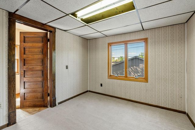 109 2nd Avenue NE, Osseo, MN 55369