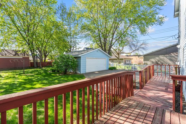 109 2nd Avenue NE, Osseo, MN 55369