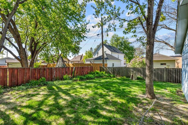 109 2nd Avenue NE, Osseo, MN 55369