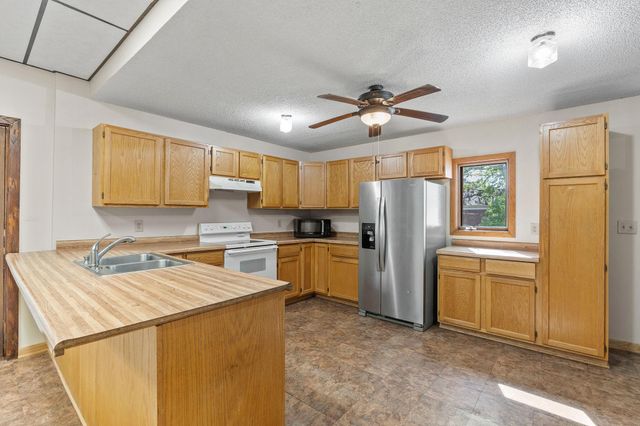 109 2nd Avenue NE, Osseo, MN 55369