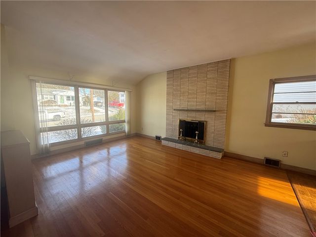 64 Cliffside Drive, Cranston, RI 02920