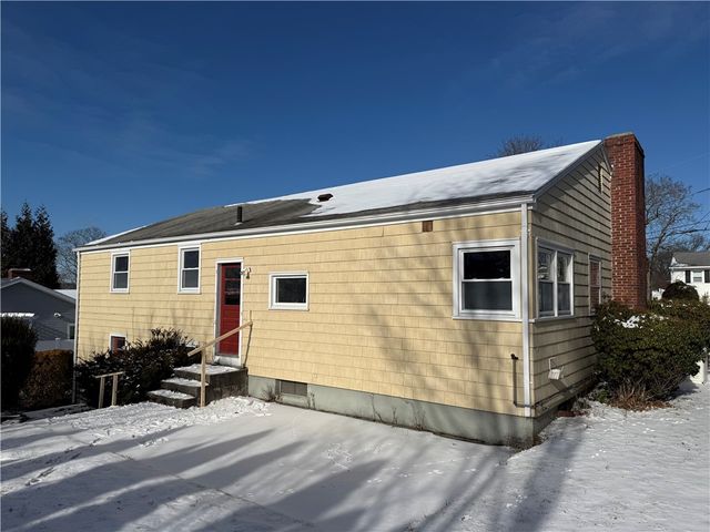 64 Cliffside Drive, Cranston, RI 02920