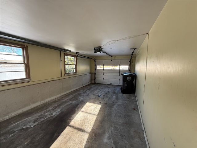 64 Cliffside Drive, Cranston, RI 02920