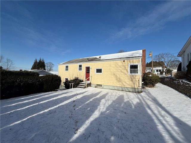 64 Cliffside Drive, Cranston, RI 02920