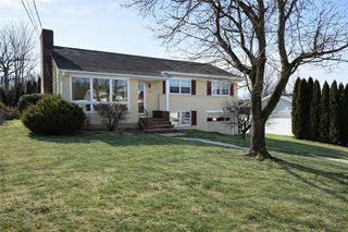 64 Cliffside Drive, Cranston, RI 02920