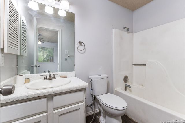 5234 Meadow Rise, San Antonio, TX 78250