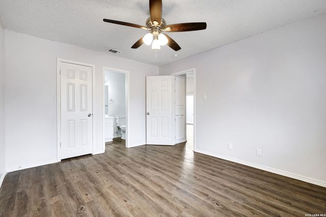 5234 Meadow Rise, San Antonio, TX 78250