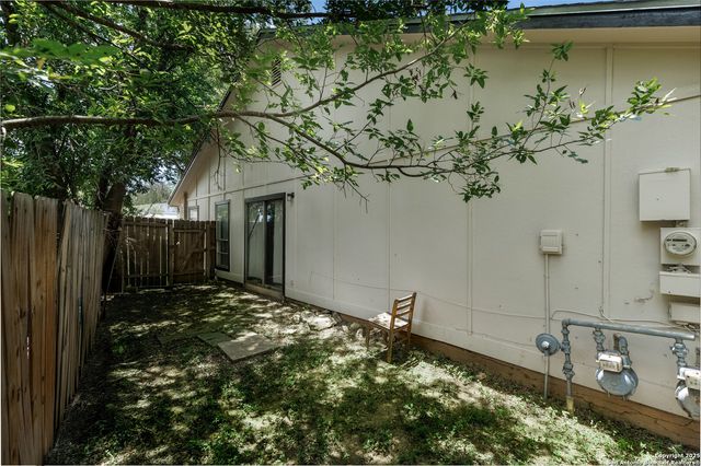 5234 Meadow Rise, San Antonio, TX 78250