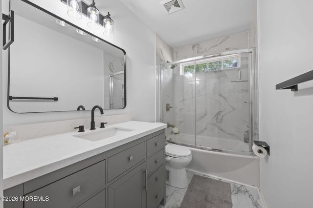 2 Sparrow Court, Jackson, NJ 08527