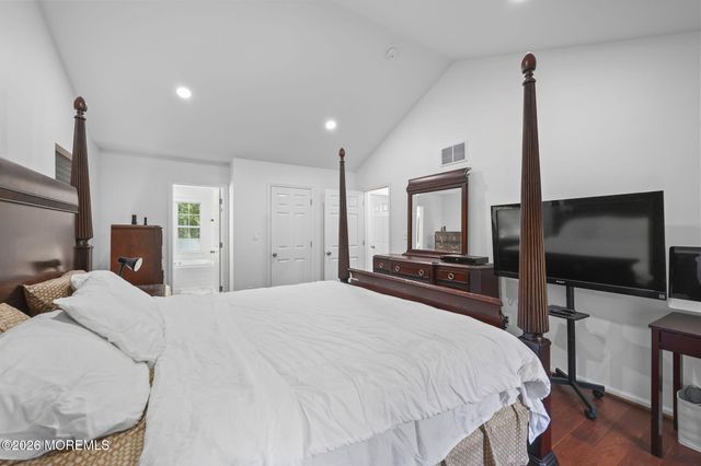 2 Sparrow Court, Jackson, NJ 08527