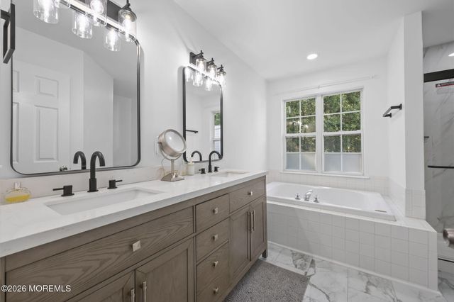 2 Sparrow Court, Jackson, NJ 08527