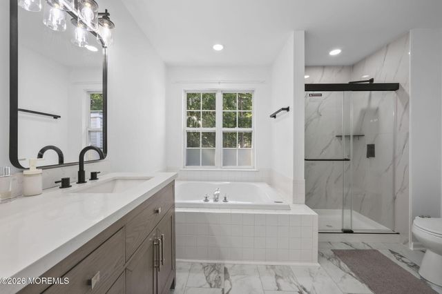2 Sparrow Court, Jackson, NJ 08527