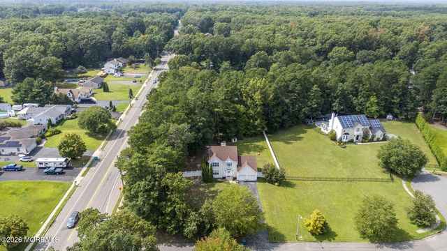 2 Sparrow Court, Jackson, NJ 08527